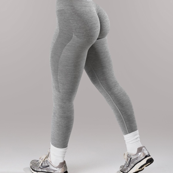 Alphalete Pump Heather Gray - Picture 3 of 3